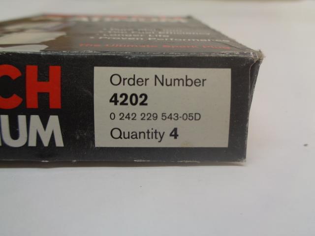 BRAND NEW BOSCH PLATINUM SPARK PLUG 12 PACK 4202 R13T3