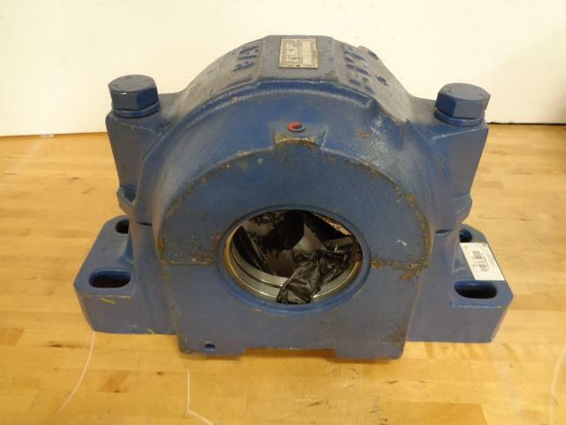 NEW SKF SAF 322 PILLOW BLOCK HOUSING CAST IRON 4 BOLT BASE SPLIT BLOCK BSRG4
