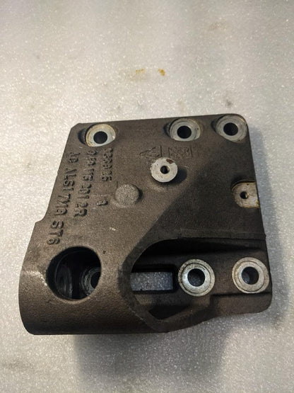 PORSCHE CAYENNE ENGINE HOLDER RIGHT 9481152012R USED R25