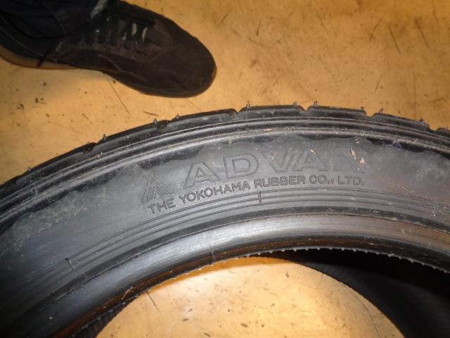 1 YOKOHAMA ADVAN A006 CIRCUIT RACING 250 650 18 W60 N2320 TIRE 150100642
