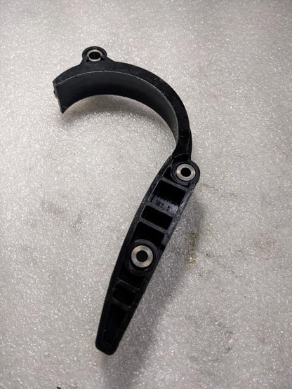 PORSCHE BOXSTER/CAYMAN ENGINE TIMING CHAIN CENTER GUIDE 99610516651 USED 996B.GL