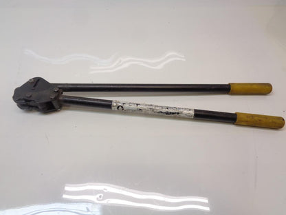 USED STEEL BANDING SEALER TOOL 1-1/2" MAX JAW R27