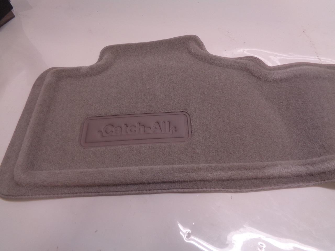 NEW LUND GREY SECOND ROW CATCH ALL FLOOR LINER FOR GMC YUKON 2007 & UP 629578 SR