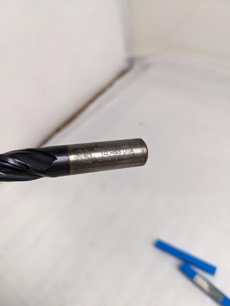 NIAGARA CUTTERS 09832 4-FLUTE1/2" DIA. 5" OAL HSS-CC-TIALN END MILL NEW R22T5