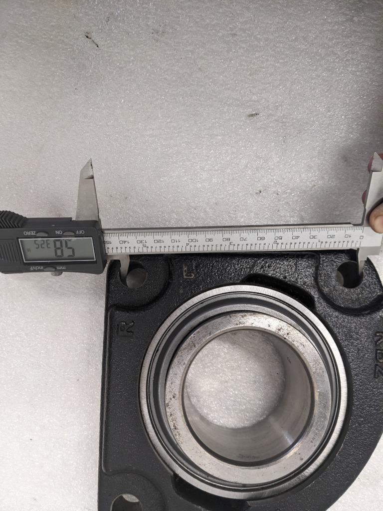 KBZ F3DX214 PILLOW BLOCK 3 BOLT NEW R27