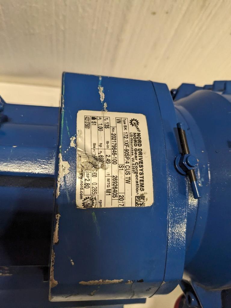 Nord 172.1 71L/4-34.52 Gearmotor Horizontal 34.52 Ratio 633lb/in .5HP 50RPM BSR1