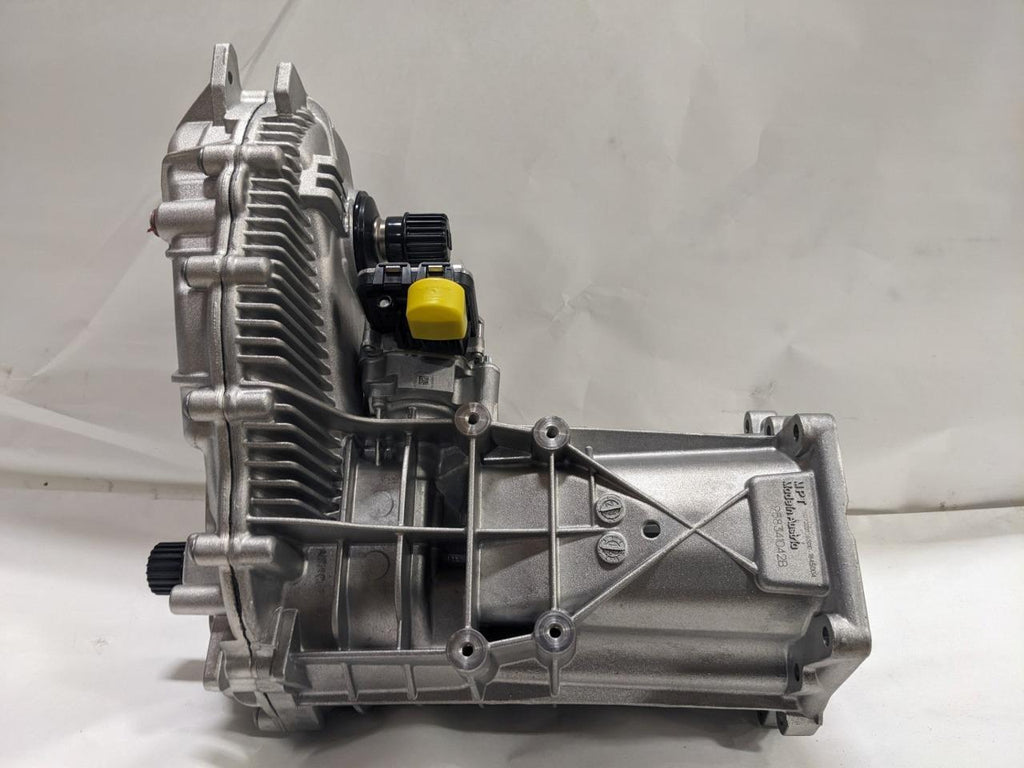 GENUINE PORSCHE 958 351 042 BX 15-18 CAYENNE TRANSFER BOX CASE T3 BSRG4