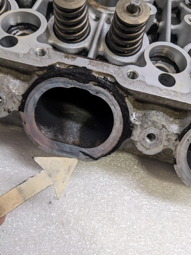 PORSCHE 948104104 LEFT ENGINE CYLINDER HEAD FOR 03-06 CAYENNE 4.5L USED #2 I2