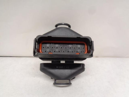 BRAND NEW ITT CANNON SLIDE LOCK D-SUB CONNECTOR 130412-0010 R30