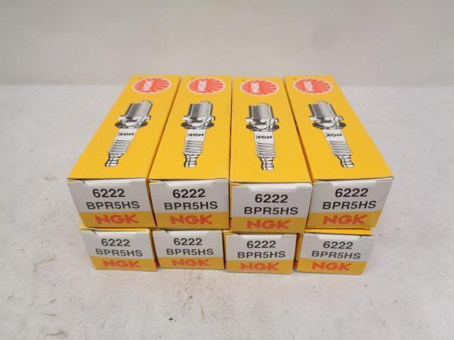 NGK SPARK PLUGS STANDARD SERIES 8 PACK BUICK JEEP OLDSMOBILE ROVER 6222 R13T1