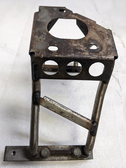 PORSCHE 996 MUFFLER SUPPORT BRACKET (RIGHT) 99611112854 USED 996BGL