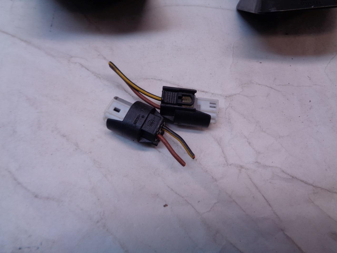 PAIR FER HORNS H&L FOR PORSCHE 911 996 986 01212903 012222903 R23T9