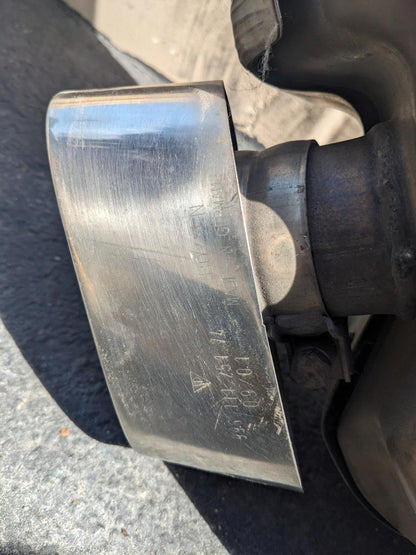 PORSCHE 99611102773 MUFFLER EXHAUST ASSEMBLY FOR 01-05 PORSCHE 911 996 USED B2