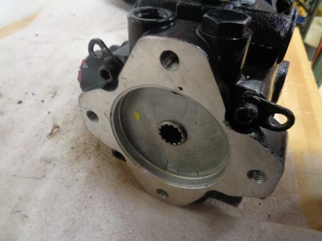 NEW EATON 78461-RDV-04 72400-RIH-04 180811RSP1027 HYDRAULIC TANDEM DRIVE BSRG8