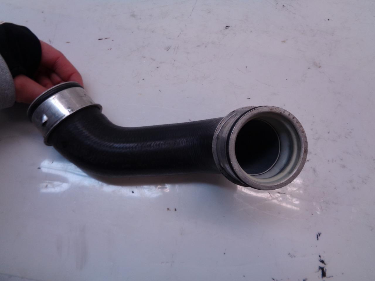 USED PORSCHE WATER HOSE / COOLANT HOSE FOR PORSCHE 911 996 106 201 77 R24T5