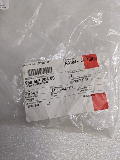 PORSCHE 95856220400 REAR RH WATER DRAIN HOSE FOR 11-15 CAYENNE NEW PGB2