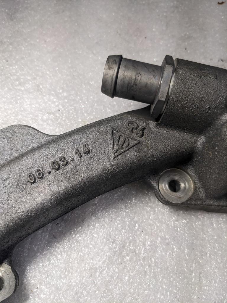 PORSCHE MACAN ENGINE COOLANT DISTRIBUTOR 9481061618R USED 996BGL