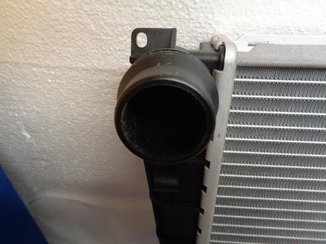 NEW 1999-2008 BMW RADIATOR BEHR RAX087 17-11-9-071-519 99000053 W/ BLOTCH SR