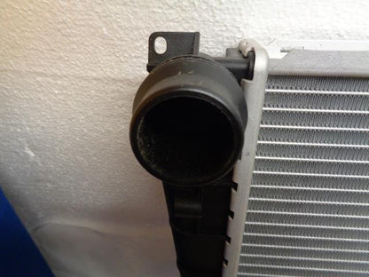 NEW 1999-2008 BMW RADIATOR BEHR RAX087 17-11-9-071-519 99000053 W/ BLOTCH SR
