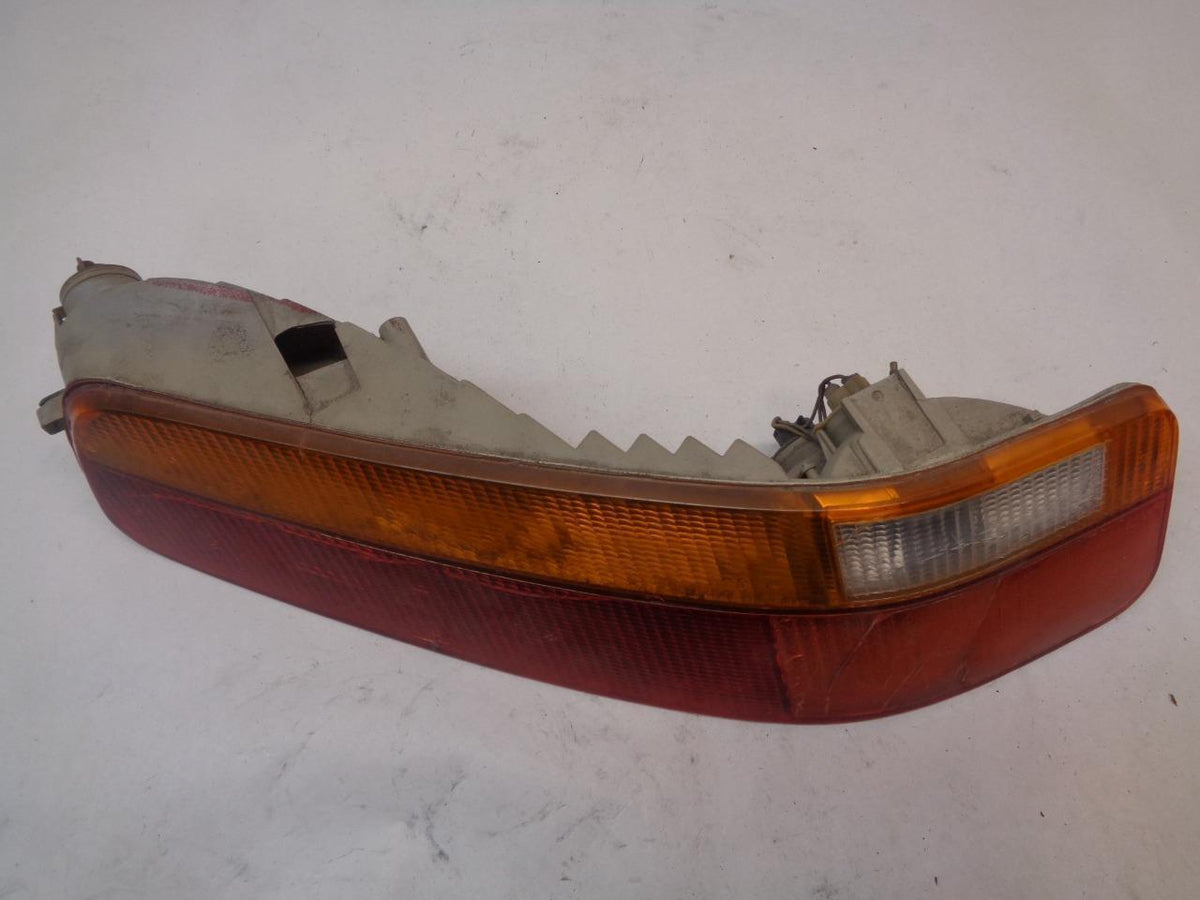 GENUINE PORSCHE 928 LEFT TAIL LIGHT (DAMAGED) 92863104302 R24