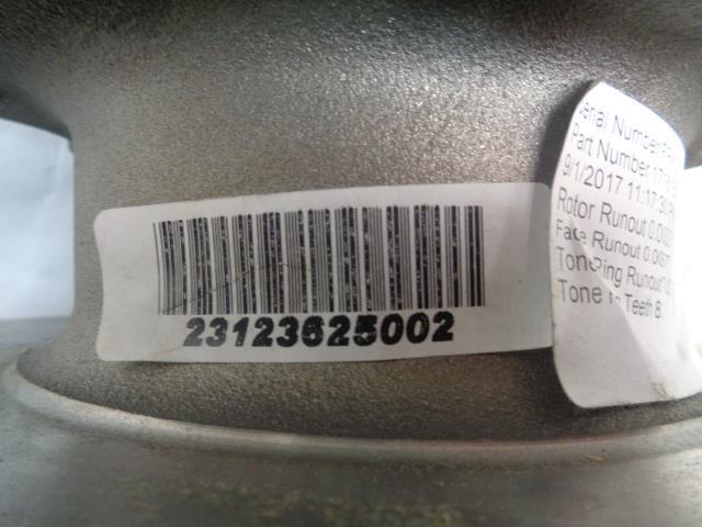 1 MERITOR FRONT HUB ASSEMBLY WITH AIR BRAKE ROTOR 17161591000 R5