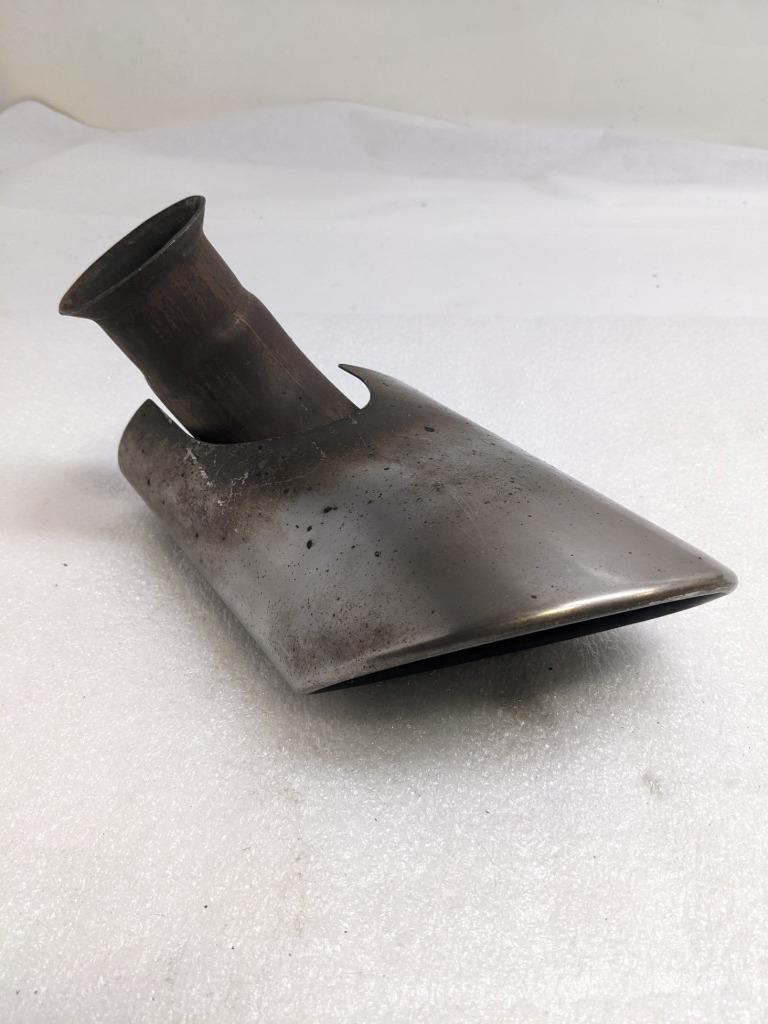 PORSCHE 99611105302 EXHAUST MUFFLER TIP LEFT FOR 02-04 911 996 USED R24