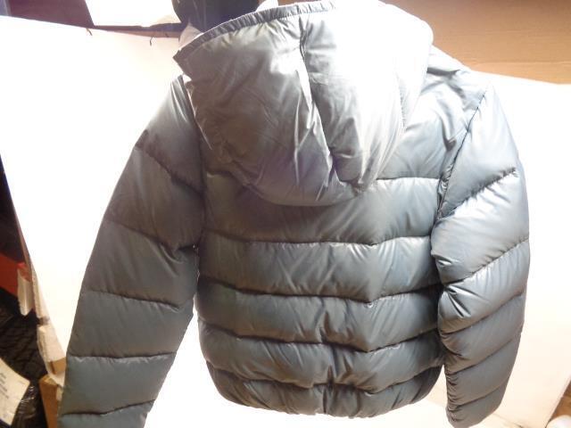 NEW GENUINE WOMENS NIKE DOWN JACKET IN GREEN SIZE medium 485462 SR