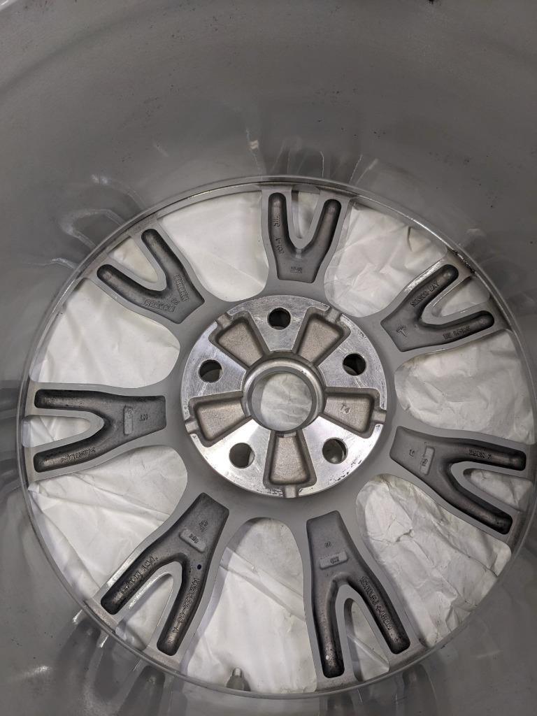 SINGLE TESLA MODEL S WHEEL/RIM (GRAY) 19X10.5 INCH 296R2 (5 BOLT) NEW B2