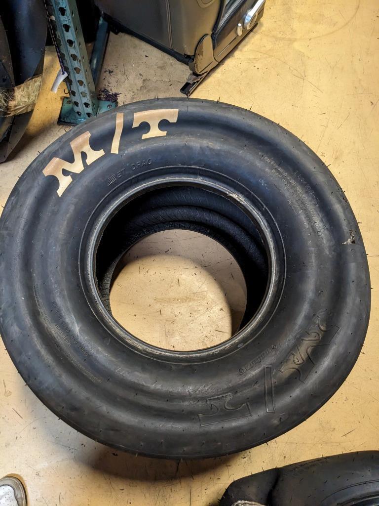 2 MICKEY THOMPSON ET DRAG WL 33.5 16.5 16 DRAG RACING TIRE 90000001574-105-1/2