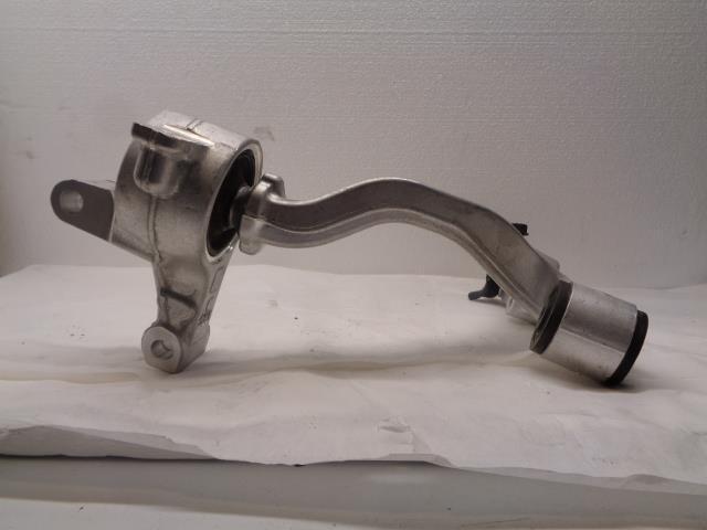 NISSAN FRONT CONTROL ARM LOWER RIGHT ASSY . 54500-1CAOC R16