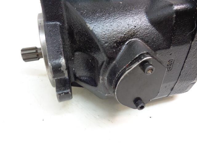 NEW PARKER PVP SERIES VARIABLE VOLUME PISTON PUMP PVP16X4016/12 R34