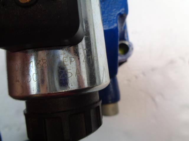 NEW HARSCO DIRECTIONAL VALVE C0993Y02 COIL NO.B4068Y15 R33T1