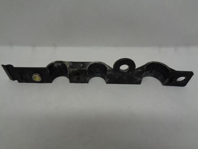 USED PORSCHE CAYENNE WATER TUBE MOUNTING UPPER/LOWER PIECES 948 106 059 03 R25T2