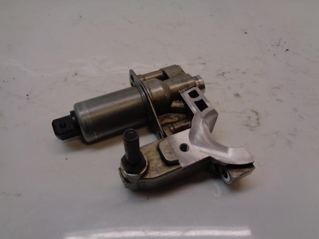 Porsche Cayenne 03-06 4.5L (955) Camshaft Actuator 948 105 126 5R USED OEM R24T2