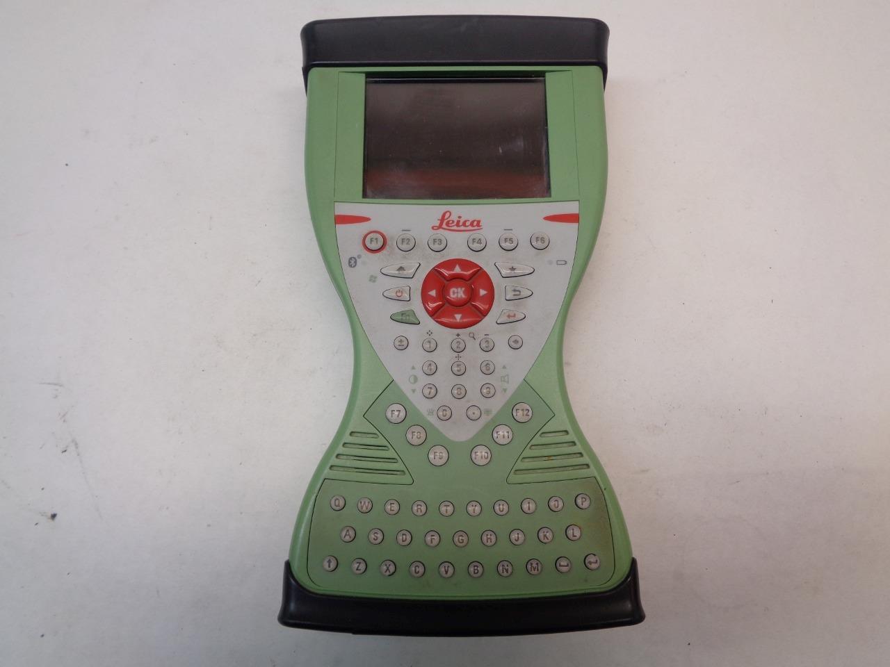 LEICA CS15 GPS DATA COLLECTOR CONTROLLER & CLAMP NO BATTERY R32T2