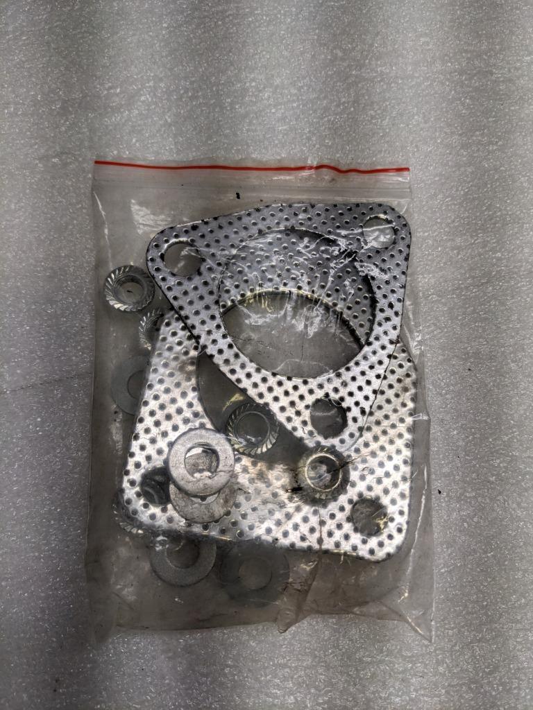 CATALYTIC CONVERTER KIT BELIEVED FOR FRONT 2003-2007 HONDA ACCORD 2.4L NEW R19