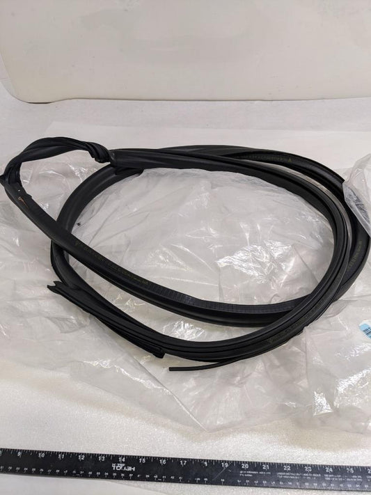 PORSCHE 98153707606 RIGHT DOOR SEAL FOR 14-16 CAYMAN/17-21 718 CAYMAN NEW PGB2