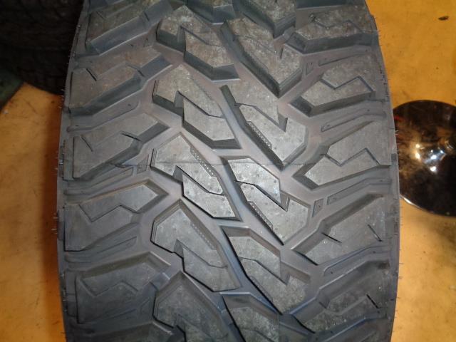 VENOM POWER TERRA HUNTER M/T BSW LT 35 12.50 22 121Q LRF 12PLY TIRE TVPMT20 BQ4