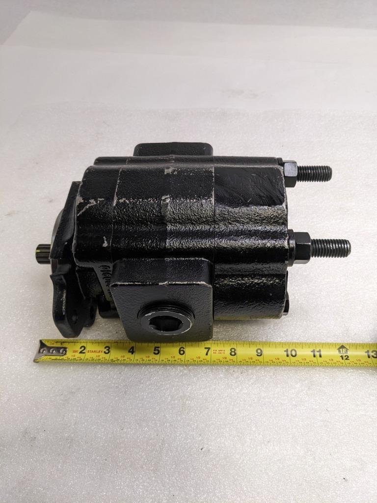 PARKER 3139610658 PG051 SERIES HYDRAULIC GEAR PUMP CAST IRON NEW R11