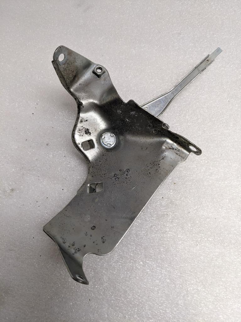 BRIGGS AND STRATTON 593666 BRACKET-CONTROL FOR 19J1370001F1 SMALL ENGINE NEW R32