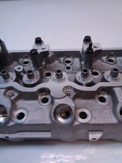 NEW ALUMINUM BARE 4 CYLINDER DIESEL CYLINDER HEAD FOR MITSUBISHI PAJERO L200 R8