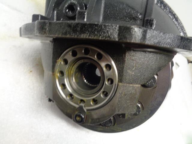 FORD 9 INCH DIFFERENTIAL 3.70 RATIO WITH CURRIE 94026 AND STRANGE U1603 YOKE R10