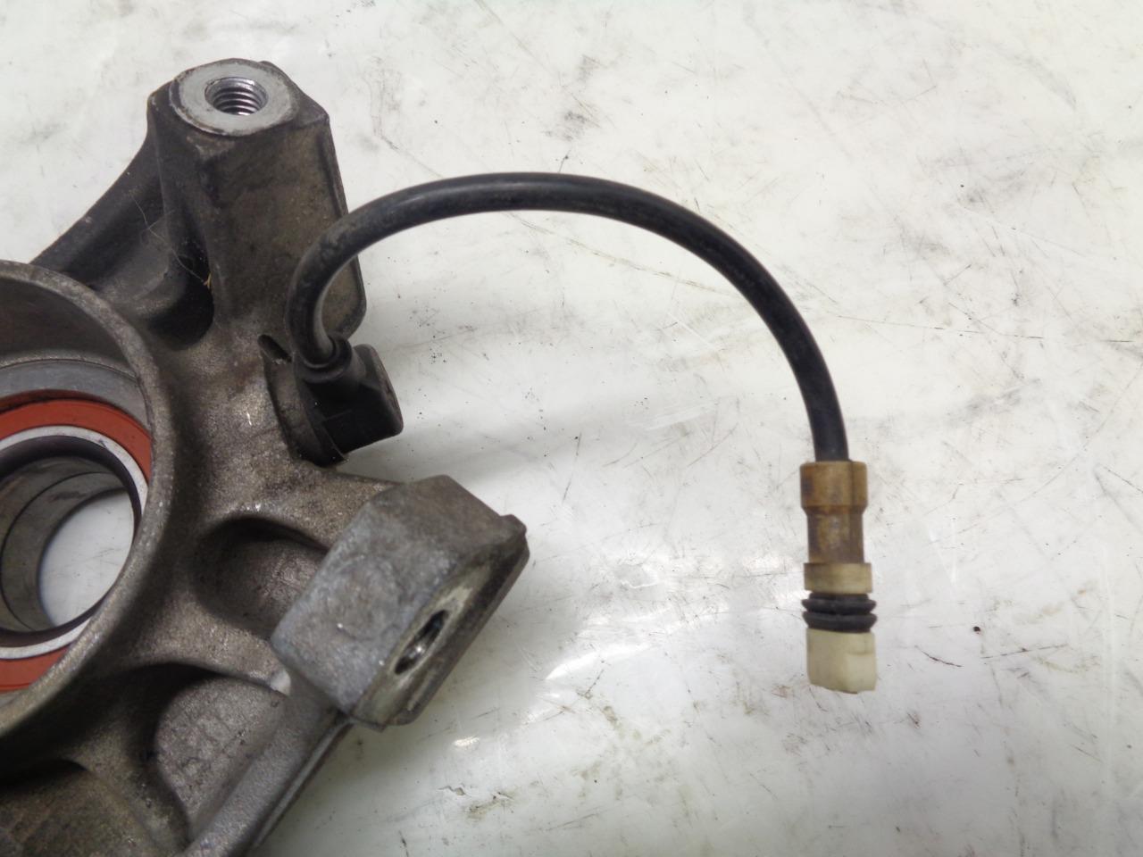 Porsche 911 (993) C2 Front Right Carrier Knuckle 993 341 658 05 USED OEM R25T8