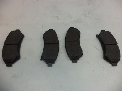 BRAND NEW AKEBONO PRO ACT FRONT DISC BRAKE PADS 97-2005 BUICK CENTURY ACT699