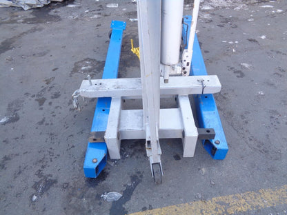 OTC 1820 4400LB DELUXE STEEL FLOOR CRANE 85" Ht 41-1/2" Lg 41-1/2" Wd