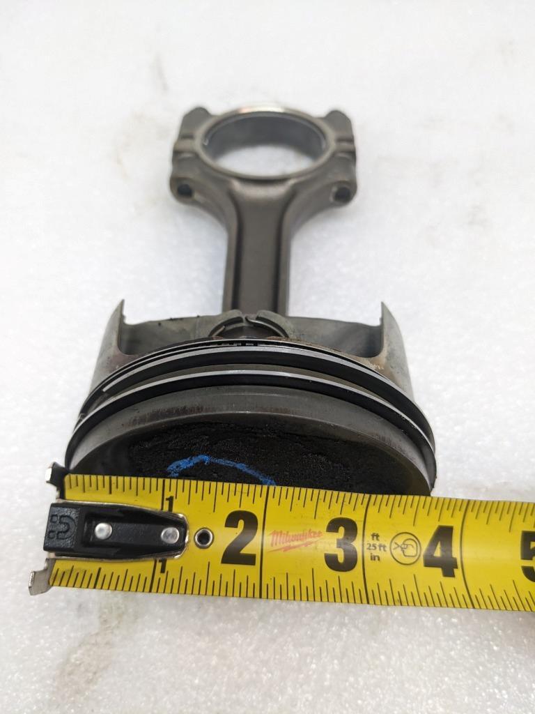 PORSCHE 911/996  CONNECTING PISTON ROD #3 9961031026R USED 996BGL2T2