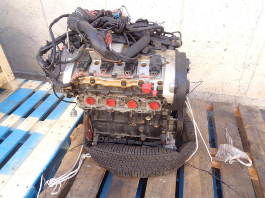 AUDI A4 VOLKSWAGEN PASSAT 2.0L I4 NO TURBO ENGINE ASSEMBLY BAY3