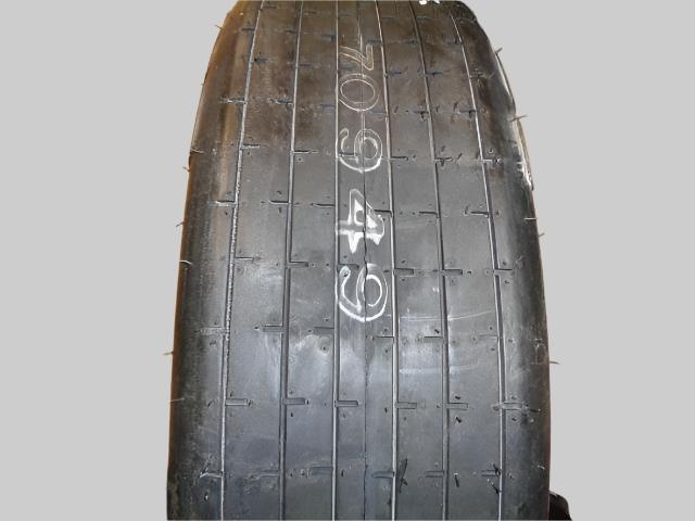 MICKEY THOMPSON ET FRONT WL 22.5 4.5-15 TIRE 250931 BQ4