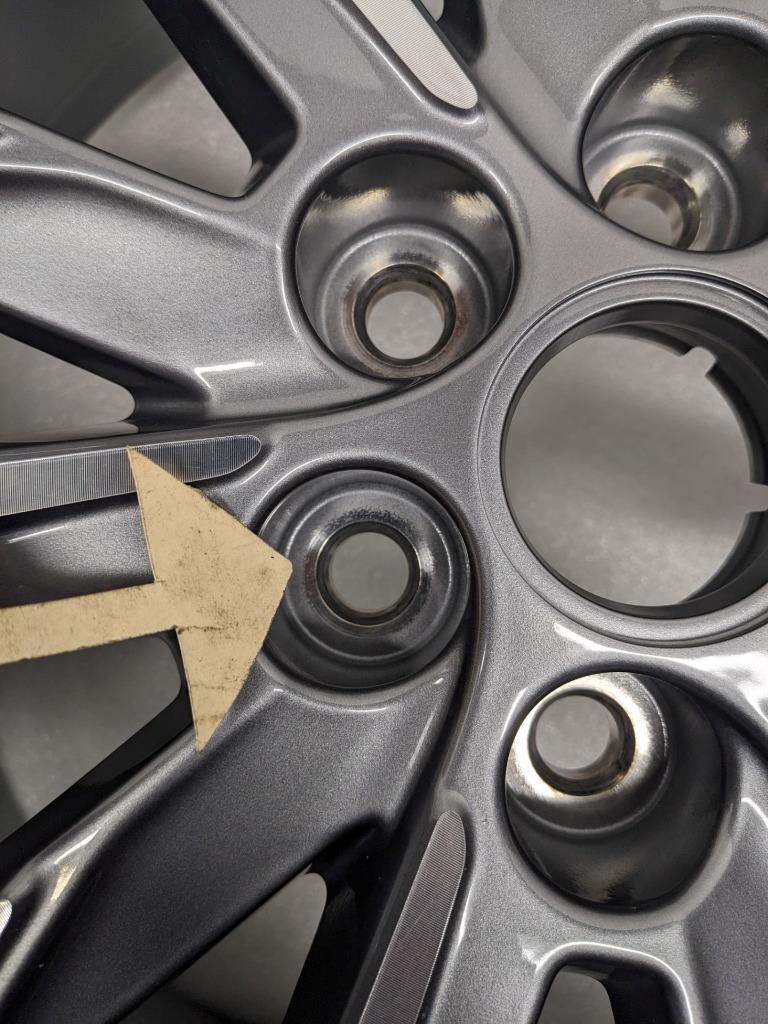 20x8 Chevrolet Traverse 2022-23 Machined Charcoal Wheel Rim 84353724