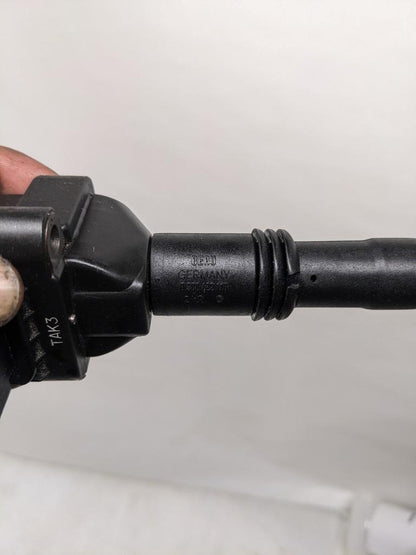 DAMAGED PORSCHE 99660210200 IGNITION COIL 2002-2008 PORSCHE 911 USED R20T6